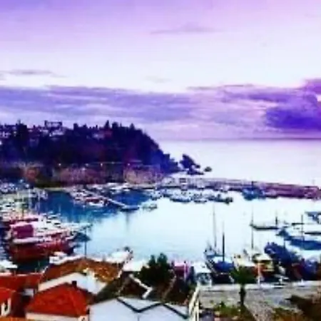 Holiday home Kaleici Bahceli Oezel Muhtesem Muestakil