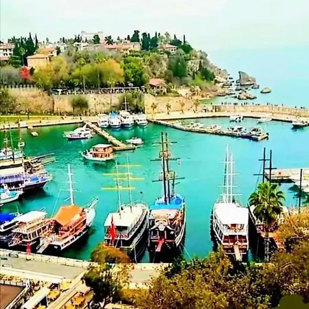Kaleici Bahceli Oezel Muhtesem Muestakil * Antalya